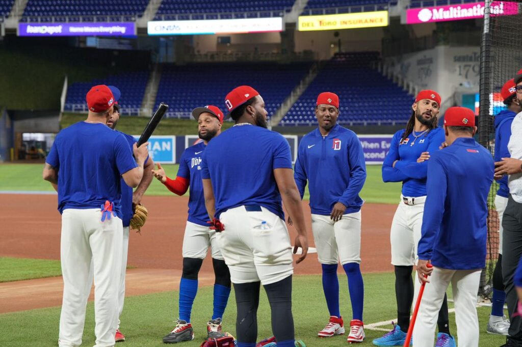 Selección dominicana realiza su primera práctica conjunta en Miami rumbo al Clásico Mundial de Béisbol - Noticias de hoy en República Dominicana | De Último Minuto