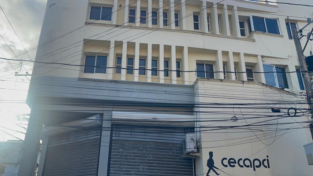 Centro para Ciegos en Santiago sigue cerrado y advierte protestas - Noticias de hoy en República Dominicana | De Último Minuto