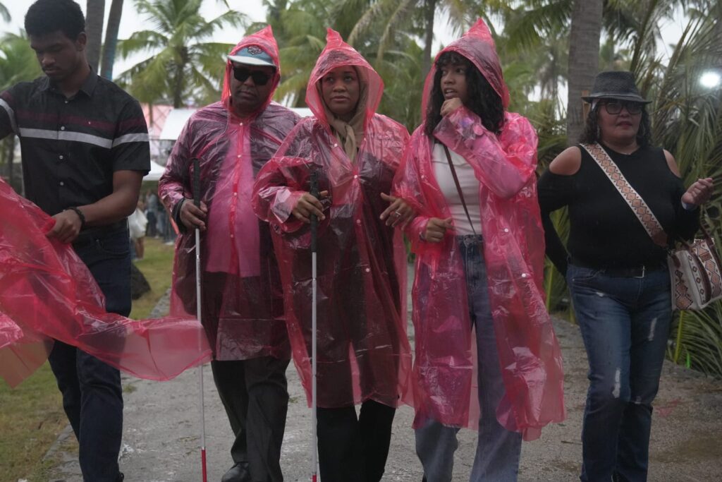 A pesar de la lluvia, la moda se impuso en el festival Isle of Light 2026 | 5 | A pesar de la lluvia, la moda se impuso en el festival Isle of Light 2026 - Noticias de hoy en República Dominicana | De Último Minuto