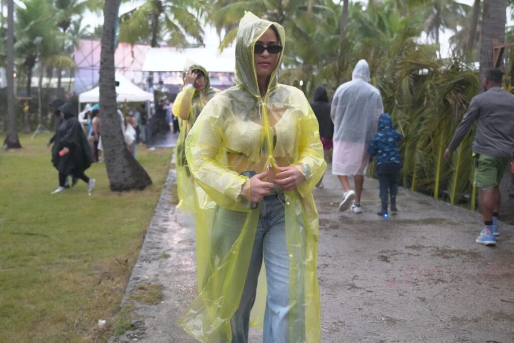 A pesar de la lluvia, la moda se impuso en el festival Isle of Light 2026 | 6 | A pesar de la lluvia, la moda se impuso en el festival Isle of Light 2026 - Noticias de hoy en República Dominicana | De Último Minuto