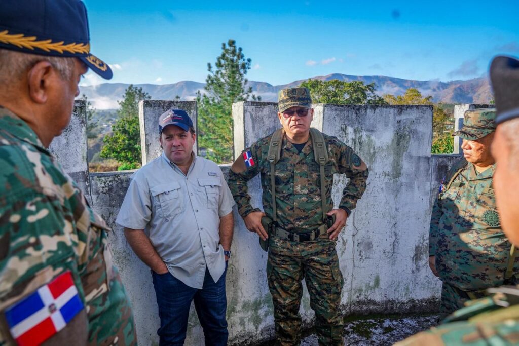Autoridades realizan recorrido fronterizo en zona norte para fortalecer seguridad y desarrollo comunitario - Noticias de hoy en República Dominicana | De Último Minuto
