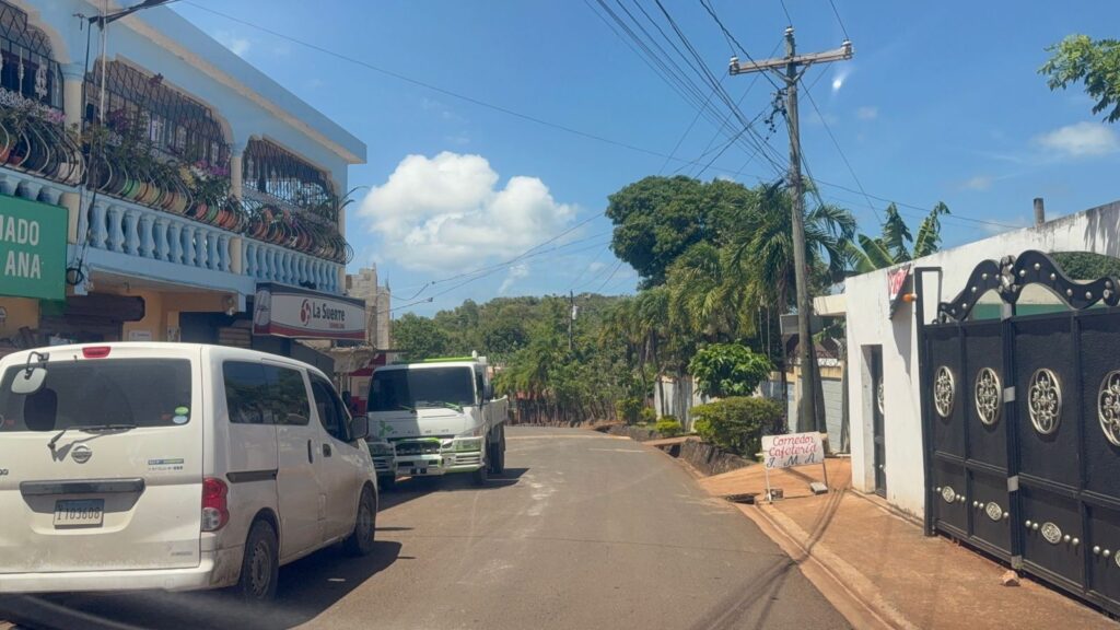 Lotedom instala banca de lotería cerca de un centro educativo en Punta Balandra - Noticias de hoy en República Dominicana | De Último Minuto