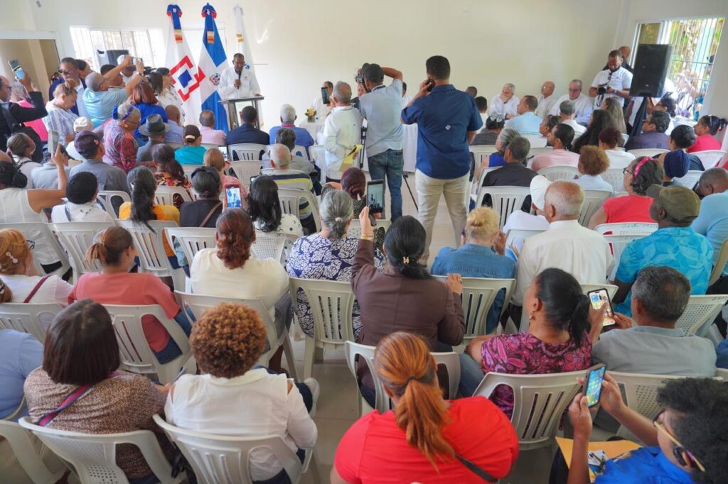 Gobierno inicia titulación gratuita en los condominios de la Villa Olímpica en Santiago | 4 | Gobierno inicia titulación gratuita en los condominios de la Villa Olímpica en Santiago - Noticias de hoy en República Dominicana | De Último Minuto