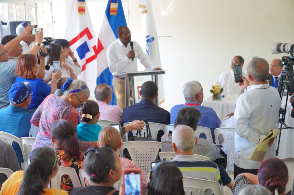 Gobierno inicia titulación gratuita en los condominios de la Villa Olímpica en Santiago | 5 | Gobierno inicia titulación gratuita en los condominios de la Villa Olímpica en Santiago - Noticias de hoy en República Dominicana | De Último Minuto