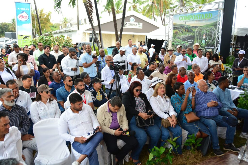 Hecmilio Galván: ´´con el FEDA hemos impactado la vida de casi 2.5 millones de dominicanos, motivando el deseo cultivar - Noticias de hoy en República Dominicana | De Último Minuto
