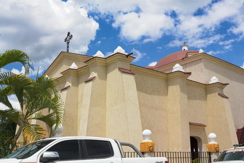 Ministro de Turismo inaugura restauración del Santuario Nuestra Señora del Agua Santa en Boyá | 4 | Ministro de Turismo inaugura restauración del Santuario Nuestra Señora del Agua Santa en Boyá - Noticias de hoy en República Dominicana | De Último Minuto