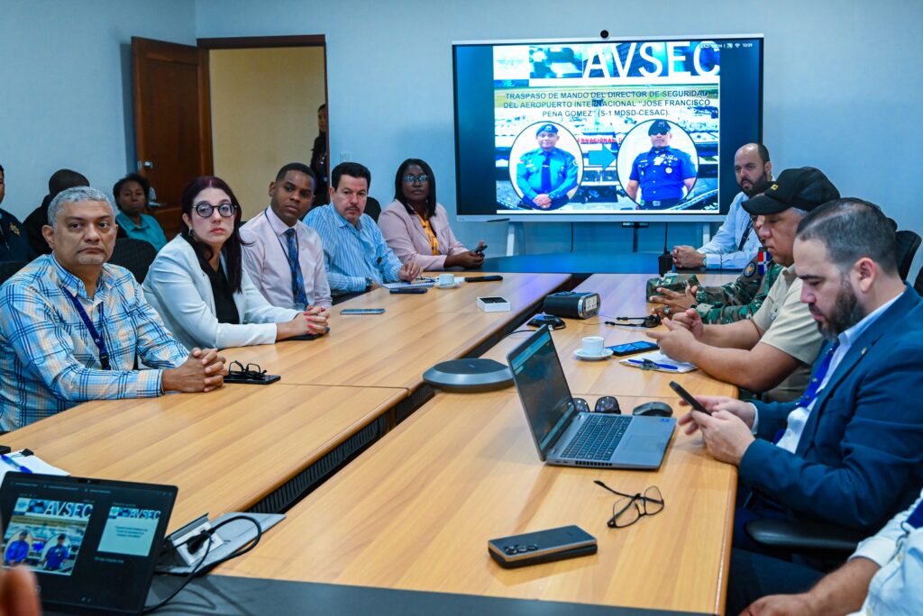 CESAC fortalece la seguridad aeroportuaria con cambio estratégico de mando en el MDSD | 3 | CESAC fortalece la seguridad aeroportuaria con cambio estratégico de mando en el MDSD - Noticias de hoy en República Dominicana | De Último Minuto