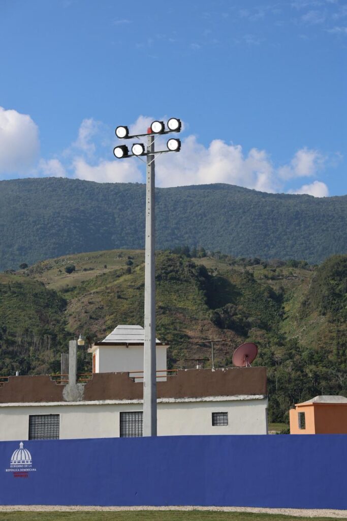 Ministro Kelvin Cruz entrega reconstruido play de Hondo Valle, Elías Piña | 3 | Ministro Kelvin Cruz entrega reconstruido play de Hondo Valle, Elías Piña - Noticias de hoy en República Dominicana | De Último Minuto