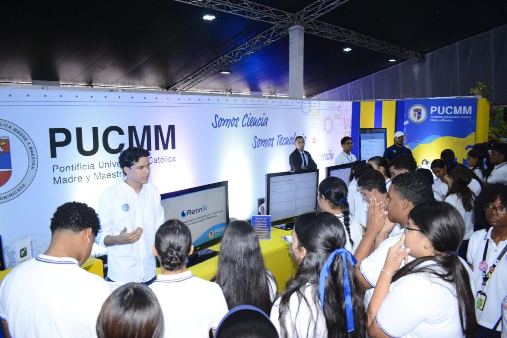 Más de 2,000 estudiantes participan en jornada de actividades de la V Feria de Innovación Industrial en Santiago | 4 | Más de 2,000 estudiantes participan en jornada de actividades de la V Feria de Innovación Industrial en Santiago - Noticias de hoy en República Dominicana | De Último Minuto