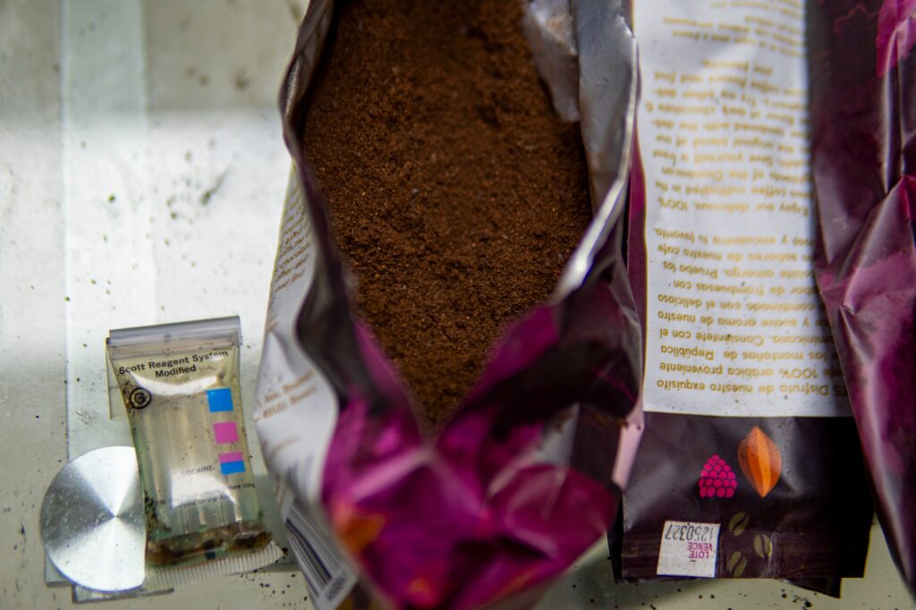 Frustran envío de fundas aparentemente de café contaminadas con cocaína | 2 | Frustran envío de fundas aparentemente de café contaminadas con cocaína - Noticias de hoy en República Dominicana | De Último Minuto