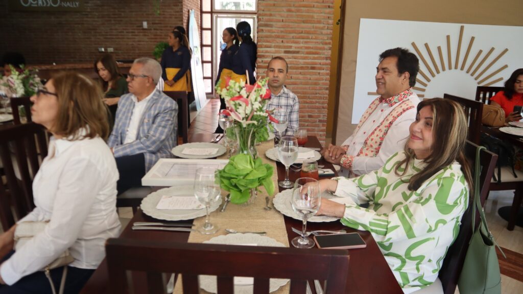 Honrando su identidad con brillante experiencia gastronómica Constanza celebra 20 años del Clúster Ecoturístico | 2 | Honrando su identidad con brillante experiencia gastronómica Constanza celebra 20 años del Clúster Ecoturístico - Noticias de hoy en República Dominicana | De Último Minuto