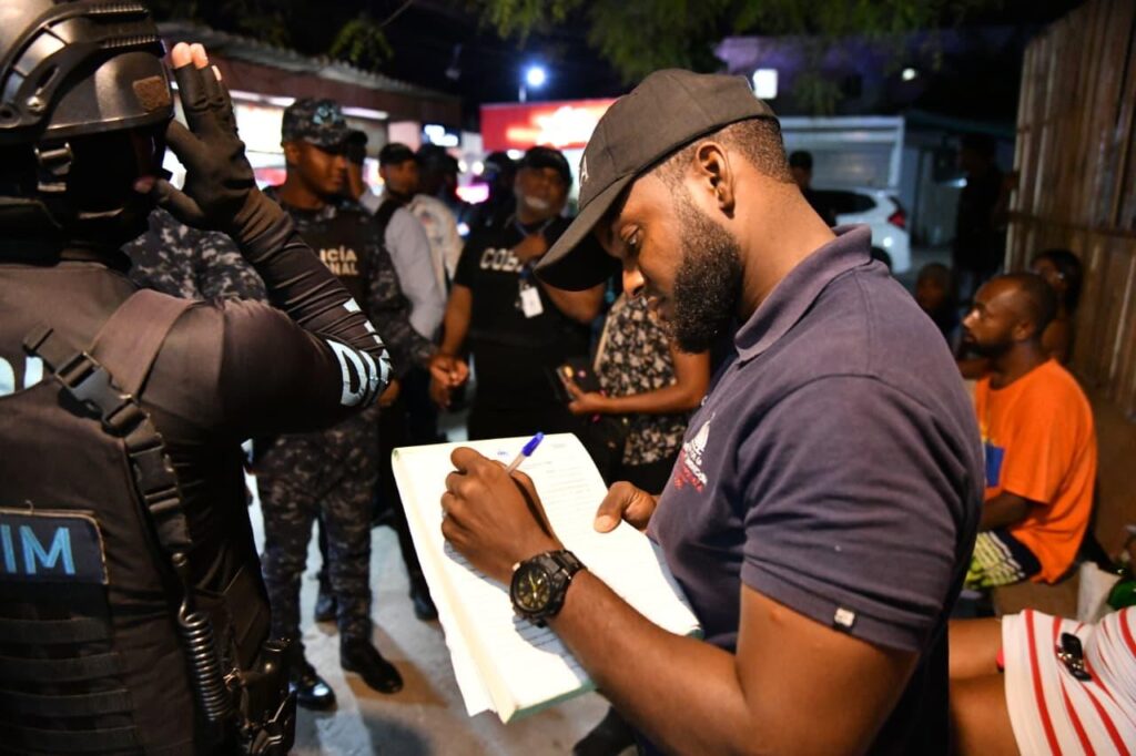 Interior y Policía intensifica operativos antirruidos: COBA clausura 27 negocios y notifica 244 en lo que va de año - Noticias de hoy en República Dominicana | De Último Minuto