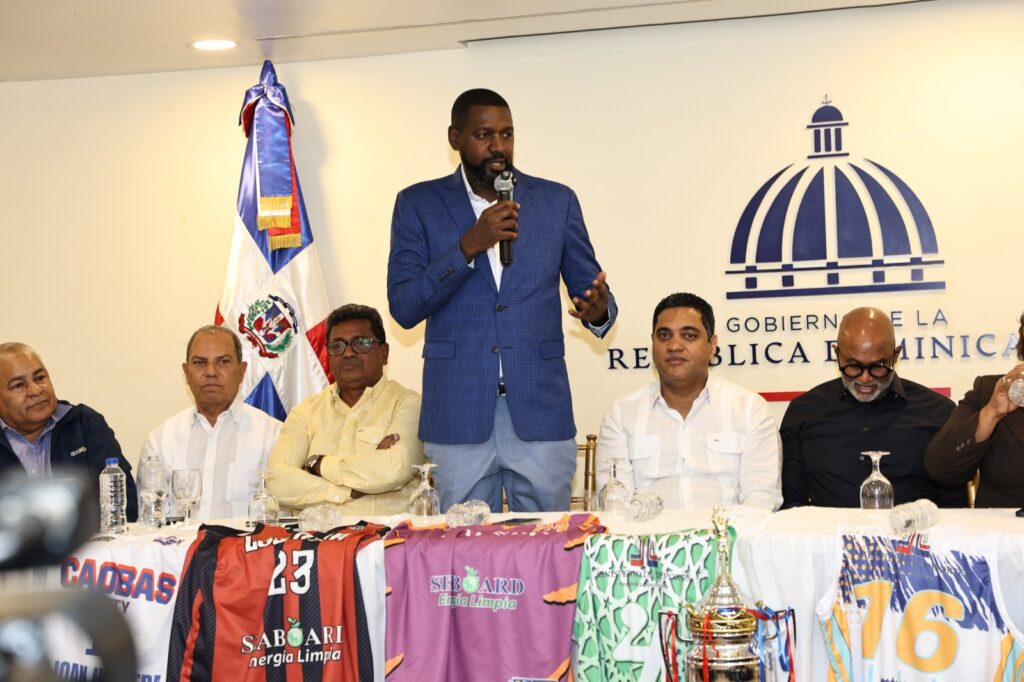 Kelvin Cruz duplica aporte económico al TBS Santo Domingo 2026 y destina RD$2 millones al torneo - Noticias de hoy en República Dominicana | De Último Minuto