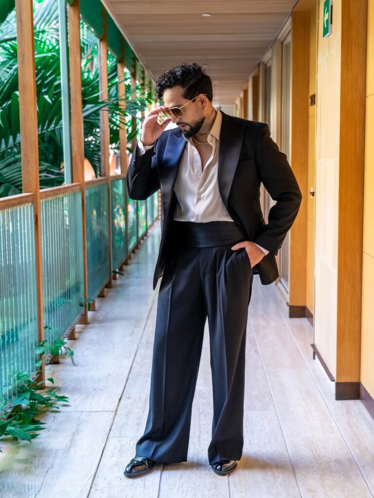 Lemar le dice “sí” a la moda: así lució el salsero venezolano en el RD Bridal Week 2026 | 2 | Lemar le dice “sí” a la moda: así lució el salsero venezolano en el RD Bridal Week 2026 - Noticias de hoy en República Dominicana | De Último Minuto