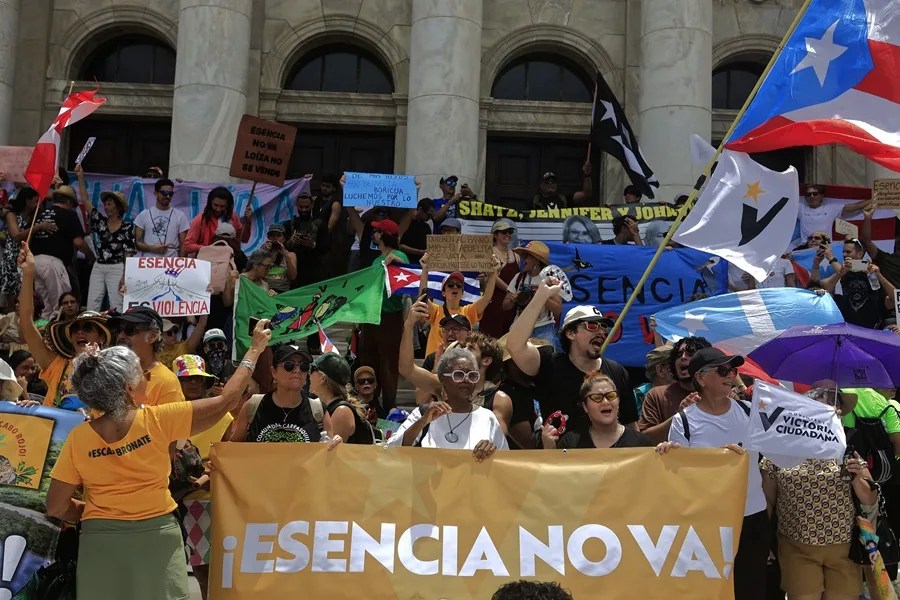 Miles protestan en Puerto Rico contra proyecto turístico-residencial en la costa suroeste | 2 | Miles protestan en Puerto Rico contra proyecto turístico-residencial en la costa suroeste - Noticias de hoy en República Dominicana | De Último Minuto