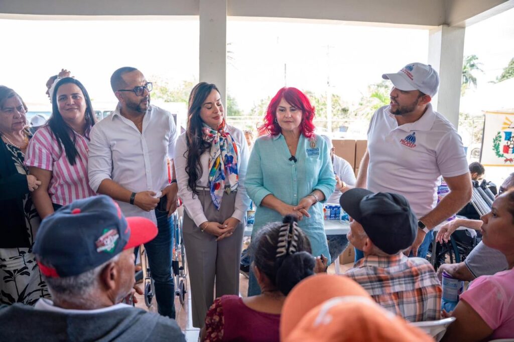 PROPEEP lleva esperanza y soluciones a la comunidad de El Quemado Arriba, en La Vega | 2 | PROPEEP lleva esperanza y soluciones a la comunidad de El Quemado Arriba, en La Vega