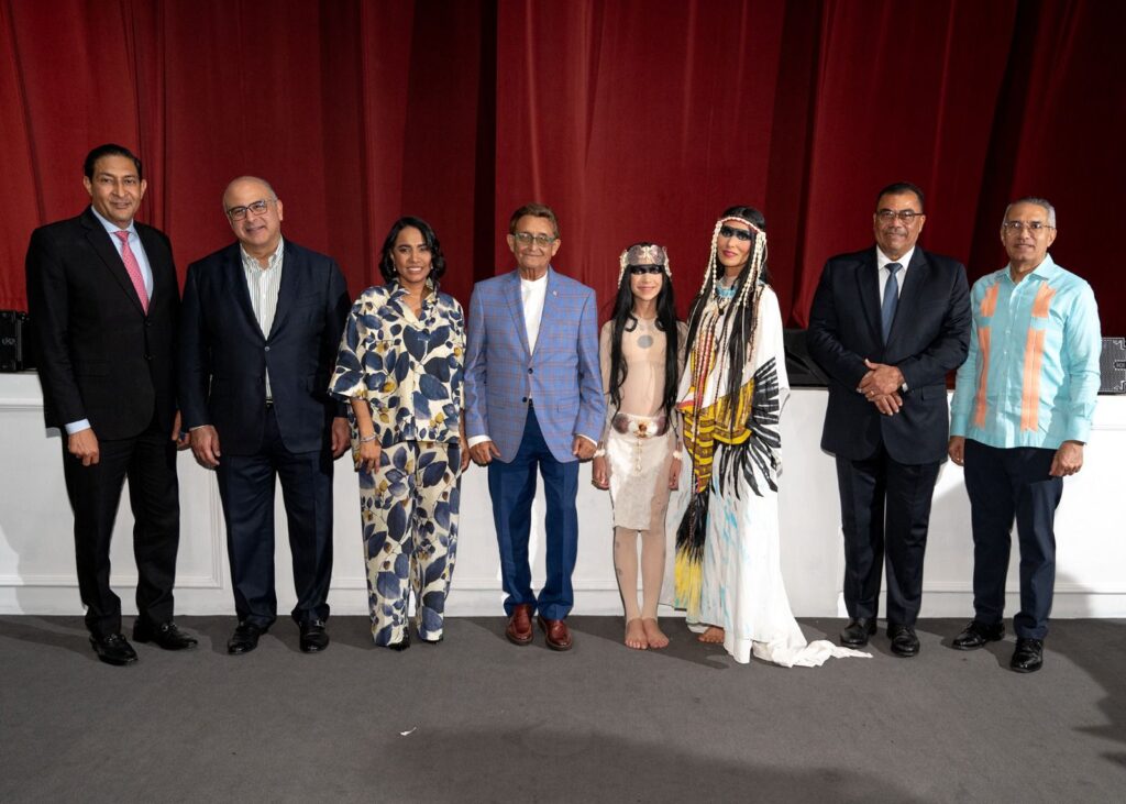 Rizek Cacao y Fundación Propagas presentan “Primeras páginas del Nuevo Mundo” de Cristian Martínez Villanueva  - Noticias de hoy en República Dominicana | De Último Minuto