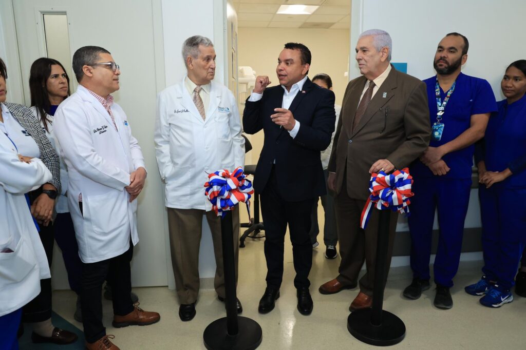 SNS entrega de tomógrafos dentales y panorámicos en 8 hospitales | 2 | SNS entrega de tomógrafos dentales y panorámicos en 8 hospitales - Noticias de hoy en República Dominicana | De Último Minuto