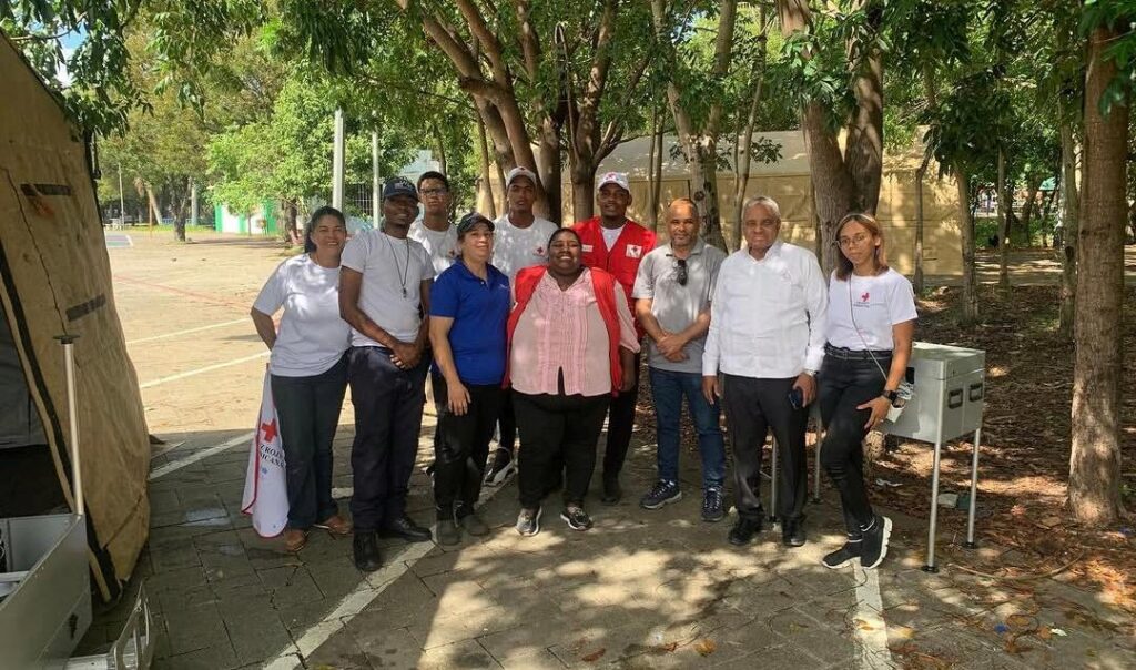 “Esto no es un trabajo, me llena el alma”: Rosa Elena Veras y la vocación que sostiene a la Cruz Roja desde el 2000 - Noticias de hoy en República Dominicana | De Último Minuto