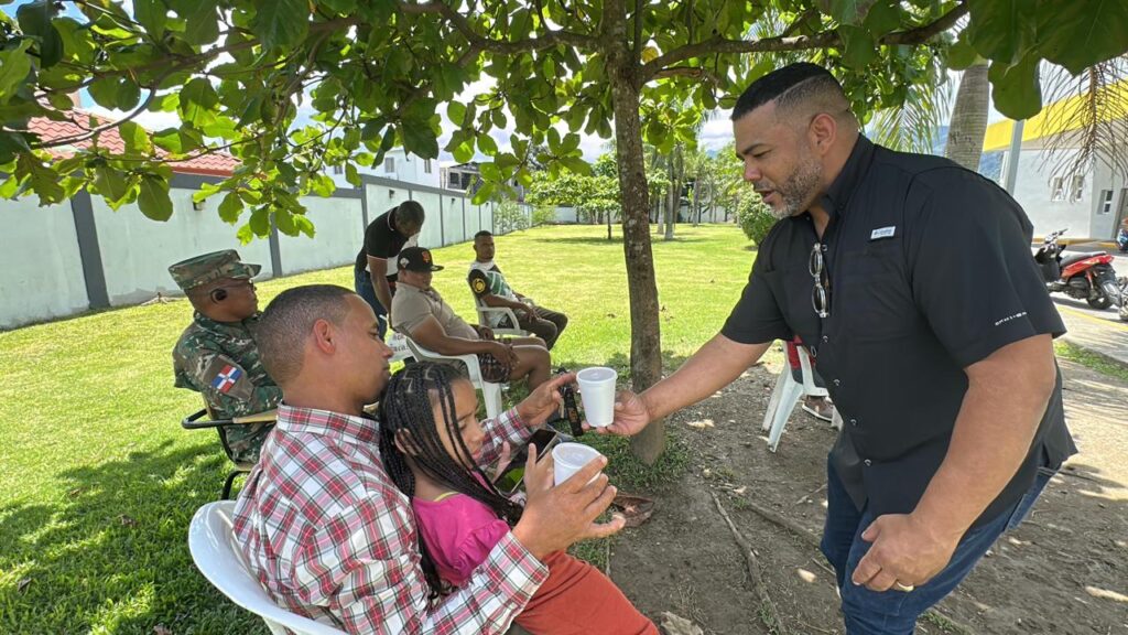 Consejo Ecoturístico y Oficina Senatorial de Bonao entregan apoyo alimenticio a organismos de socorro durante Semana Santa - Noticias de hoy en República Dominicana | De Último Minuto