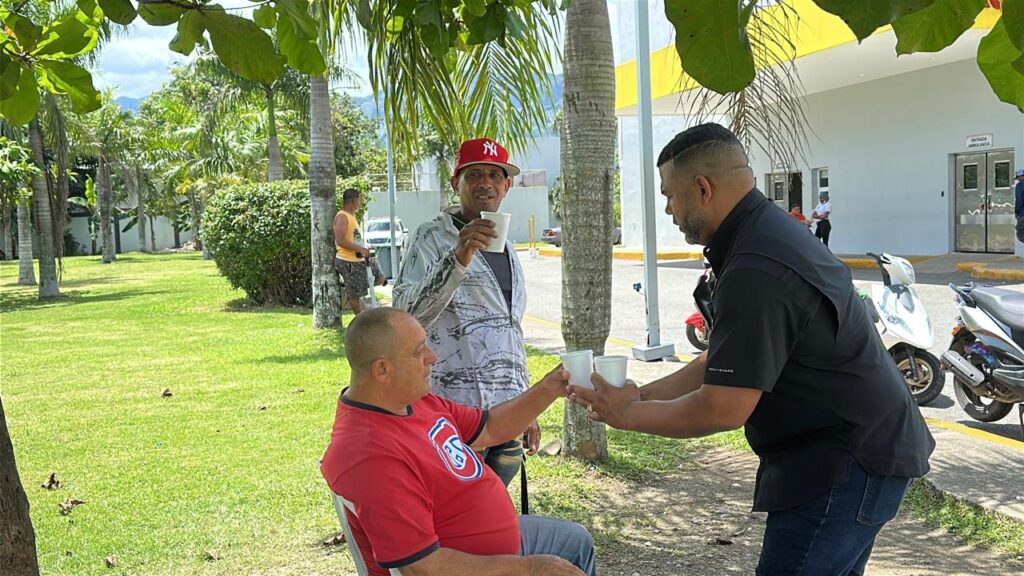 Consejo Ecoturístico y Oficina Senatorial de Bonao entregan apoyo alimenticio a organismos de socorro durante Semana Santa - Noticias de hoy en República Dominicana | De Último Minuto