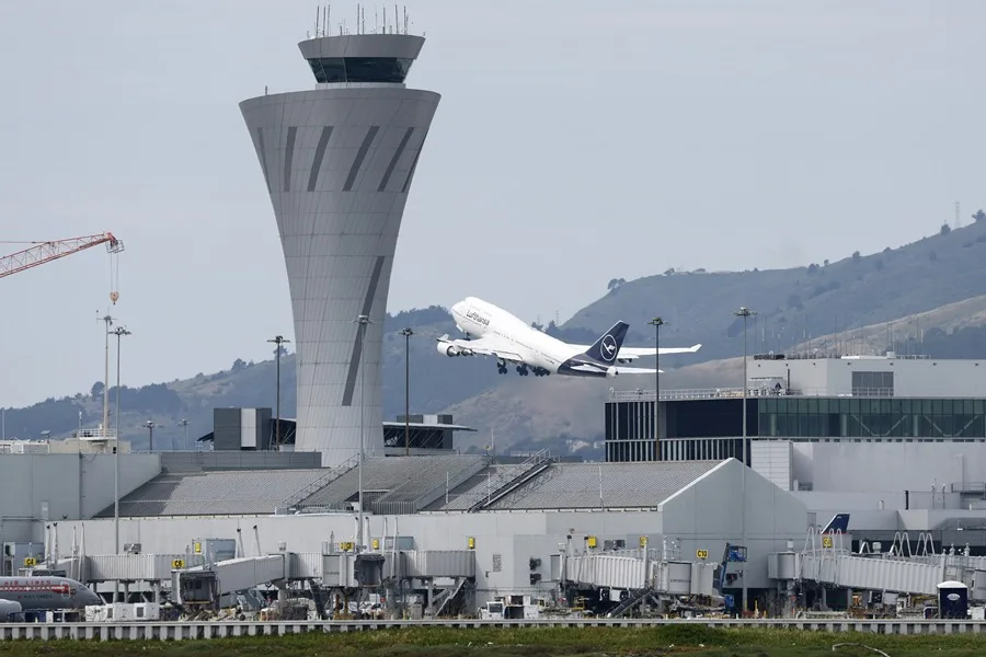 EE.UU. considera bloquear la entrada de extranjeros en los aeropuertos de las ciudades «santuario» | 4 | EE.UU. considera bloquear la entrada de extranjeros en los aeropuertos de las ciudades «santuario» - Noticias de hoy en República Dominicana | De Último Minuto