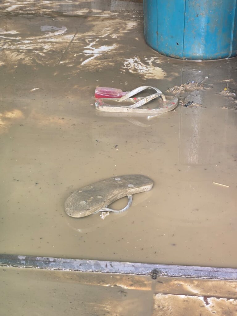 "Nos toca empezar desde 0"; Comerciante de Los Girasoles afirma pérdidas por lluvias ascienden a RD$145 mil pesos - Noticias de hoy en República Dominicana | De Último Minuto