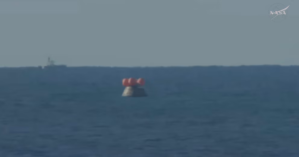 Misión Artemis II regresa con éxito a la Tierra y deja impactantes imágenes del amerizaje | 21 | Misión Artemis II regresa con éxito a la Tierra y deja impactantes imágenes del amerizaje - Noticias de hoy en República Dominicana | De Último Minuto