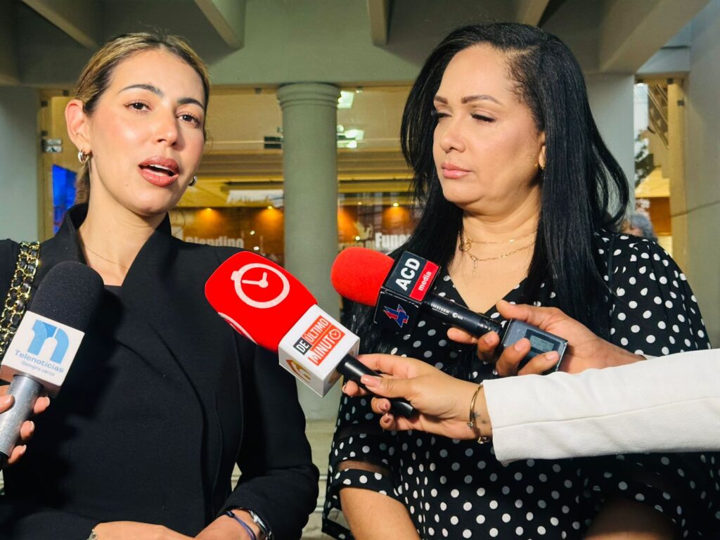 Ante la presencia de familiares y figuras de la vida pública, son velados los restos de Carlos Batista Matos - Noticias de hoy en República Dominicana | De Último Minuto