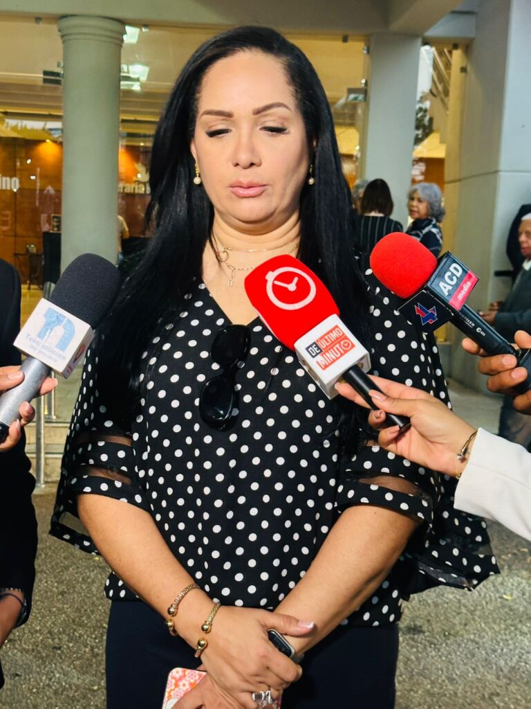 Ante la presencia de familiares y figuras de la vida pública, son velados los restos de Carlos Batista Matos - Noticias de hoy en República Dominicana | De Último Minuto