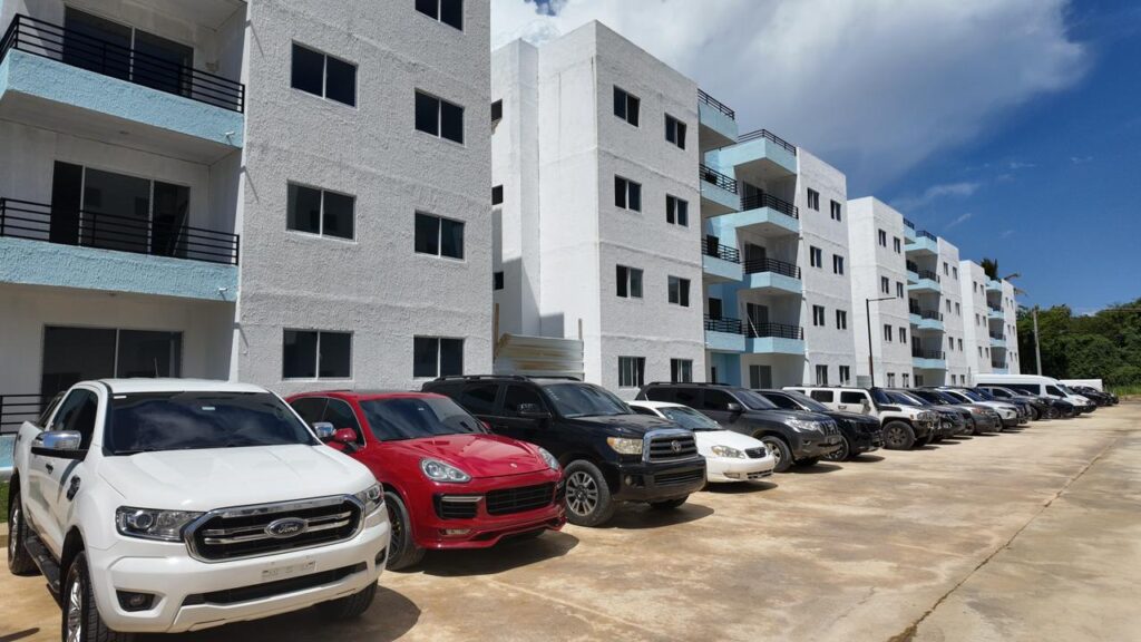 Gobierno entrega 144 apartamentos en Laderas del Este y reafirma impulso a la política habitacional en Guerra - Noticias de hoy en República Dominicana | De Último Minuto