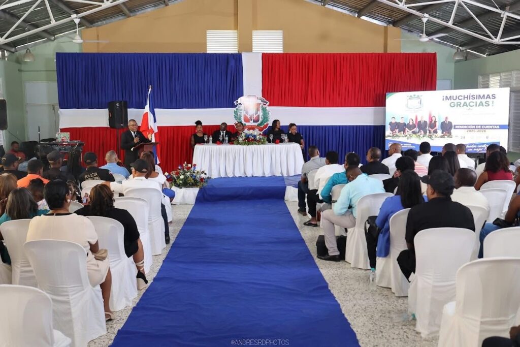 Reconocen trayectoria del periodista Estarlyn Carela Morillo en El Limón - Noticias de hoy en República Dominicana | De Último Minuto
