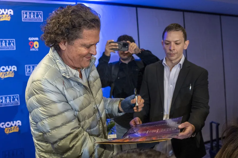 Carlos Vives defiende a los inmigrantes en EE.UU. y reivindica su "orgullo hispano" | 2 | Carlos Vives defiende a los inmigrantes en EE.UU. y reivindica su "orgullo hispano" - Noticias de hoy en República Dominicana | De Último Minuto