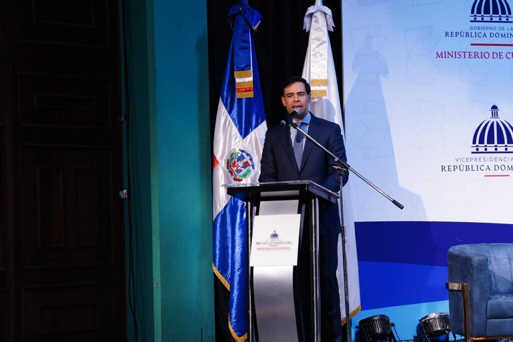 Cultura lanza colección sobre Ulises Francisco Espaillat en la Feria del Libro Cibao 2026 - Noticias de hoy en República Dominicana | De Último Minuto