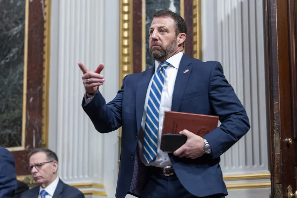 EE.UU. considera bloquear la entrada de extranjeros en los aeropuertos de las ciudades «santuario» | 3 | EE.UU. considera bloquear la entrada de extranjeros en los aeropuertos de las ciudades «santuario» - Noticias de hoy en República Dominicana | De Último Minuto