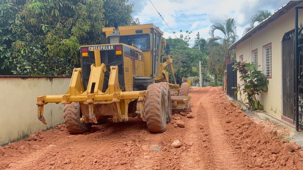 El Limón avanza: Alcaldía y proyecto Amares continúan mejorando caminos y carreteras | 2 | El Limón avanza: Alcaldía y proyecto Amares continúan mejorando caminos y carreteras - Noticias de hoy en República Dominicana | De Último Minuto