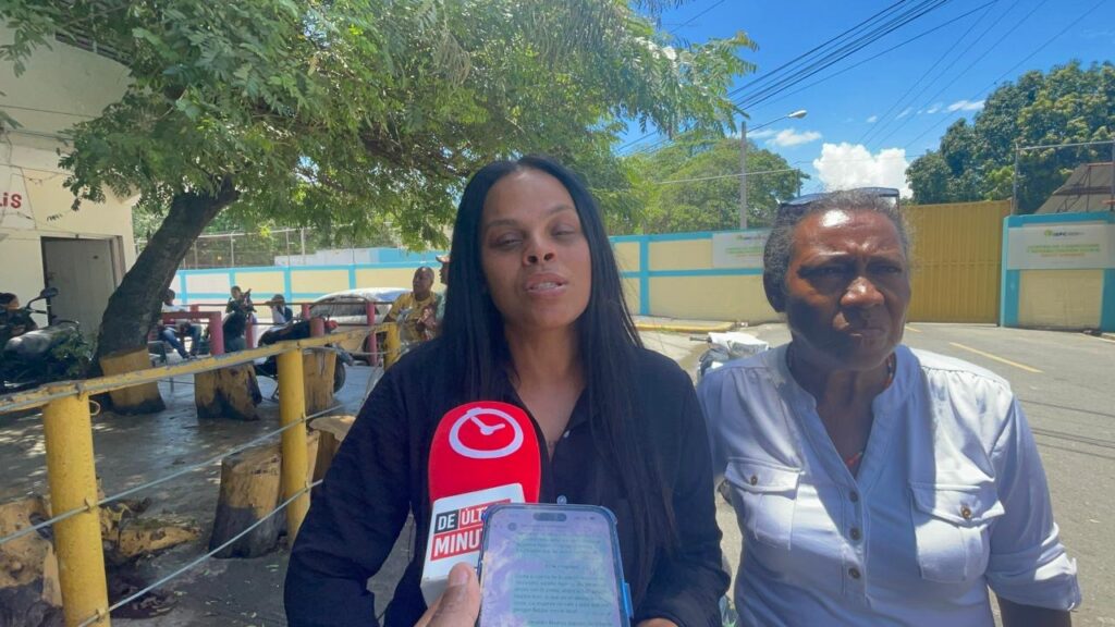 Familiares denuncian maltratos y aislamiento de internos en Rafey Hombres, en Santiago - Noticias de hoy en República Dominicana | De Último Minuto