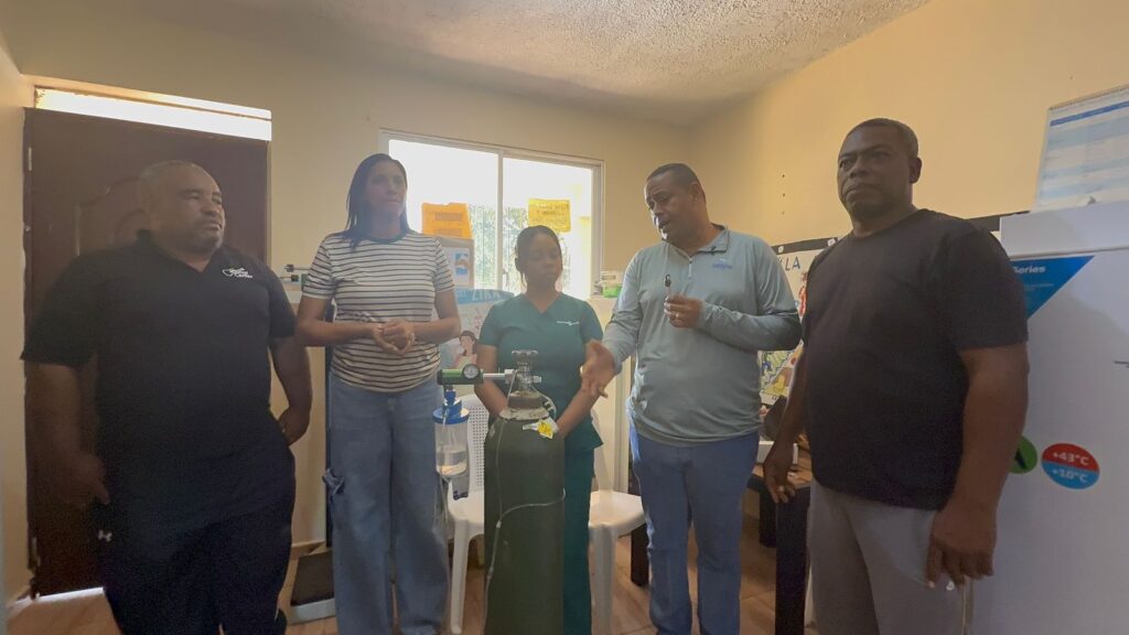 Fundación Rincón Bay fortalece servicios de salud en Las Galeras con donación de tanque de oxígeno | 2 | Fundación Rincón Bay fortalece servicios de salud en Las Galeras con donación de tanque de oxígeno