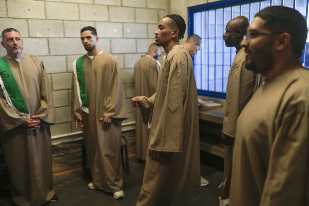 Interpretar la pasión de Cristo, un modo de expiar los pecados para los reos en Panamá - Noticias de hoy en República Dominicana | De Último Minuto