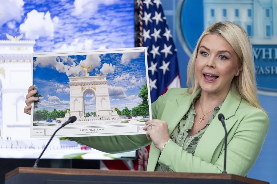 Trump arco del triunfo Washington