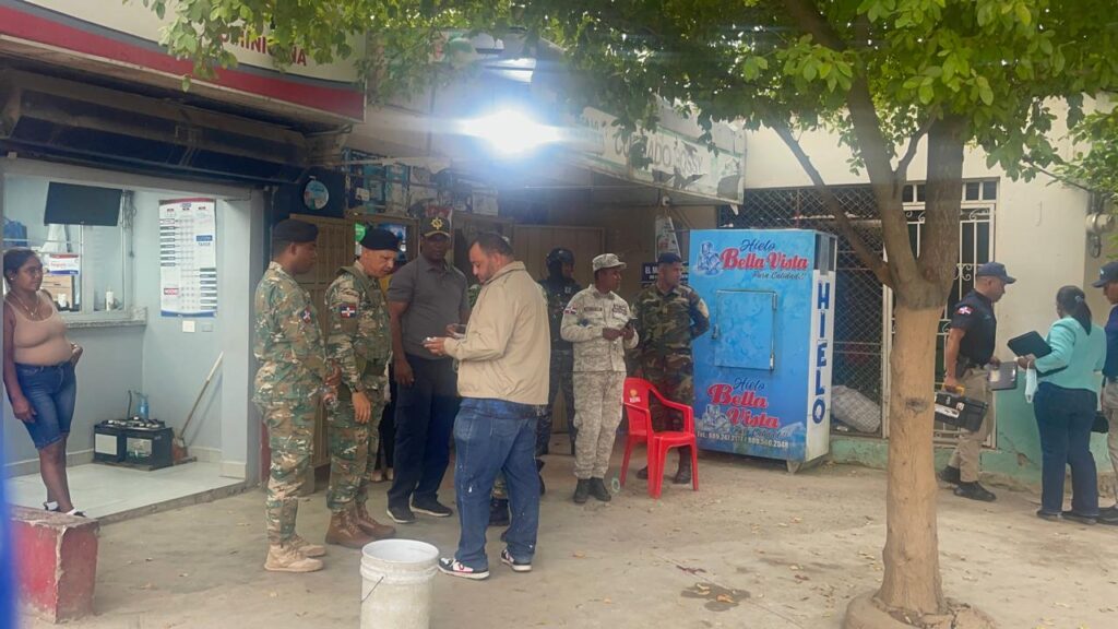 Muere primer teniente del Ejército cuando ingería una botella de agua que había comprado en un colmado en Santiago