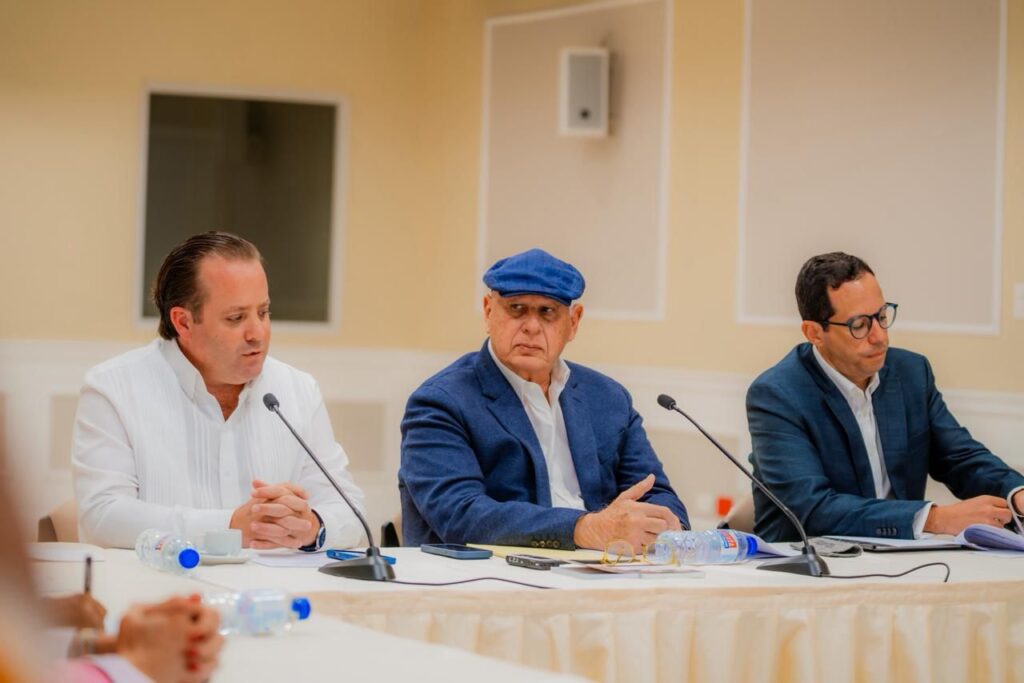 Paliza participa en comisión que estudia ley contra financiamiento ilícito - Noticias de hoy en República Dominicana | De Último Minuto