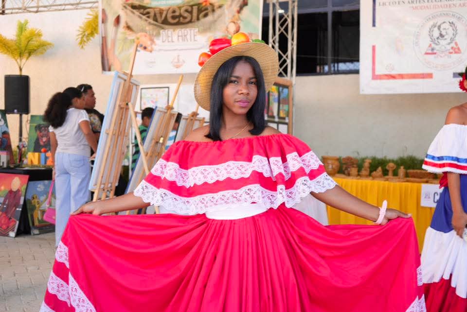 Realizan quinta Gala Regional de la Modalidad en Artes en Azua | 2 | Realizan quinta Gala Regional de la Modalidad en Artes en Azua - Noticias de hoy en República Dominicana | De Último Minuto
