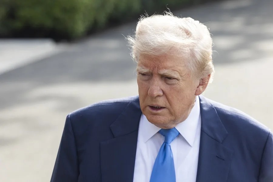 Trump dice que el papa León XIV es "terrible en política exterior" tras sus críticas sobre Irán y Venezuela