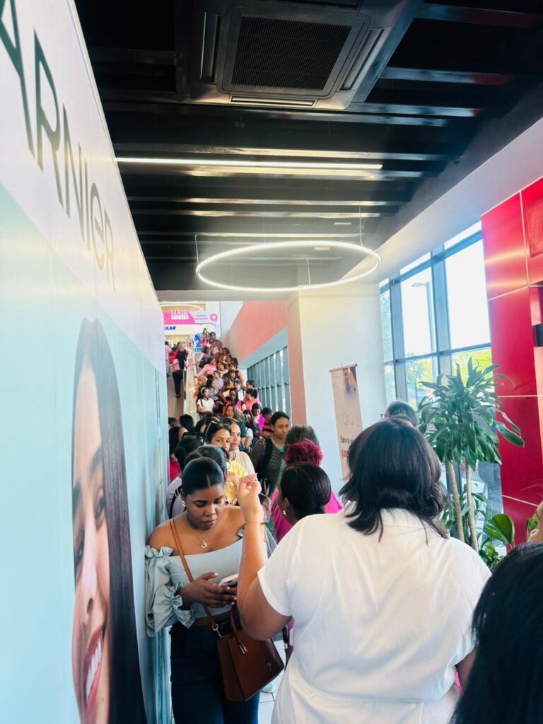 Cientos abarrotan Hipermercados Olé en el lanzamiento del Beauty Fest Olé 2026 | 4 | Cientos abarrotan Hipermercados Olé en el lanzamiento del Beauty Fest Olé 2026 - Noticias de hoy en República Dominicana | De Último Minuto
