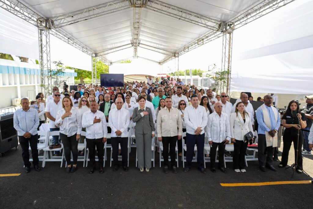 Raquel Peña y director del SNS entregan renovado hospital municipal de Castañuelas | 3 | Raquel Peña y director del SNS entregan renovado hospital municipal de Castañuelas - Noticias de hoy en República Dominicana | De Último Minuto