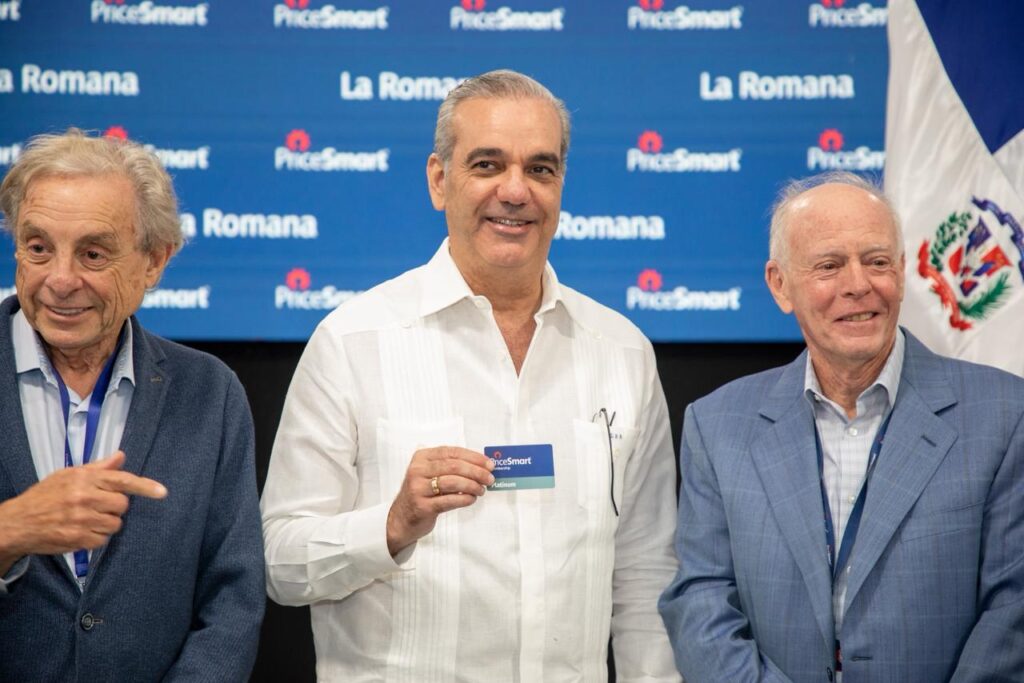 Abinader inaugura nueva sucursal de PriceSmart en La Romana; inversión supera los US$21 millones - Noticias de hoy en República Dominicana | De Último Minuto