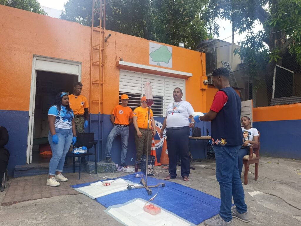 Defensa Civil de La Romana capacita personal voluntario, incluyendo estudiantes de las 60 Horas | 5 | Defensa Civil de La Romana capacita personal voluntario, incluyendo estudiantes de las 60 Horas - Noticias de hoy en República Dominicana | De Último Minuto