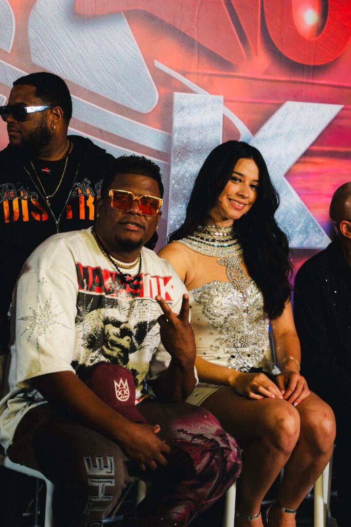 Figuras del entretenimiento dicen presente en velada de boxeo y música de Planeta Alofoke | 8 | Figuras del entretenimiento dicen presente en velada de boxeo y música de Planeta Alofoke - Noticias de hoy en República Dominicana | De Último Minuto