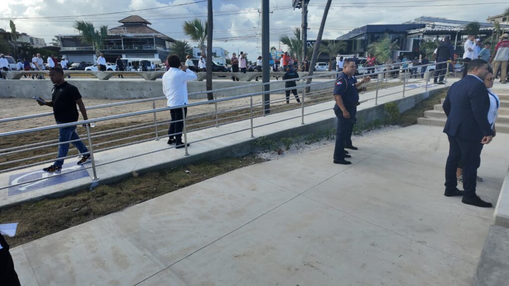 Abinader y ministro Collado inauguran segunda etapa del Malecón de SDE | 3 | Abinader y ministro Collado inauguran segunda etapa del Malecón de SDE - Noticias de hoy en República Dominicana | De Último Minuto